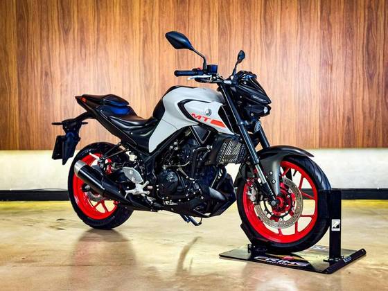 YAMAHA MT-03 ABS YAMAHA MT-03 ABS